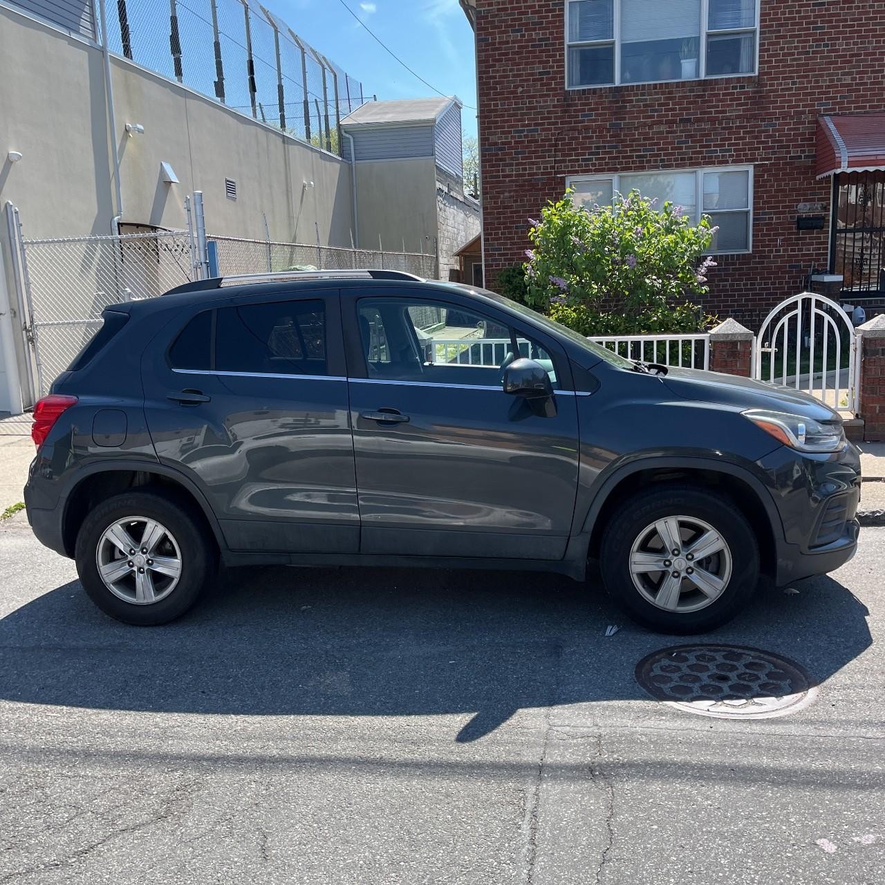 Chevrolet Trax Vehicle Full-screen Gallery Image 3
