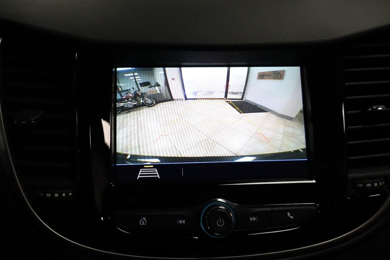 Chevrolet Trax Vehicle Full-screen Gallery Image 15