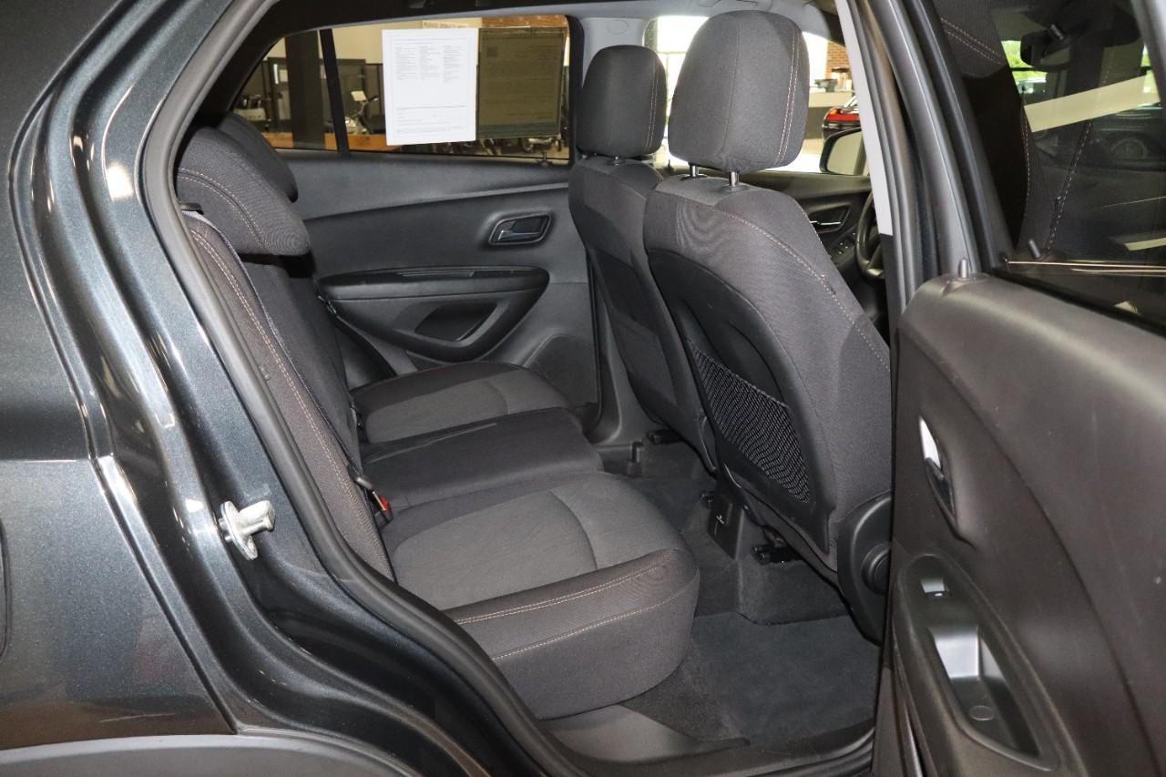 Chevrolet Trax Vehicle Full-screen Gallery Image 19