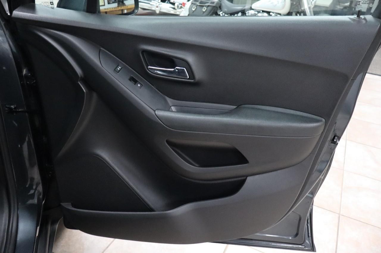 Chevrolet Trax Vehicle Full-screen Gallery Image 22
