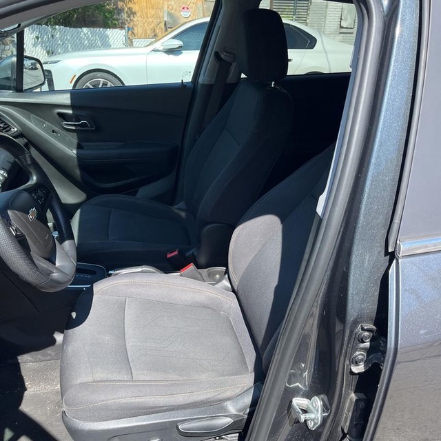 Chevrolet Trax Vehicle Full-screen Gallery Image 5