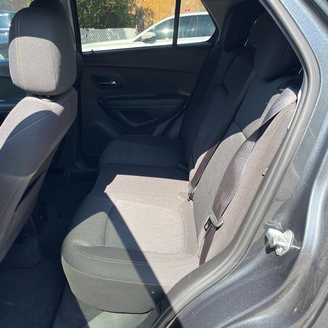 Chevrolet Trax Vehicle Full-screen Gallery Image 7