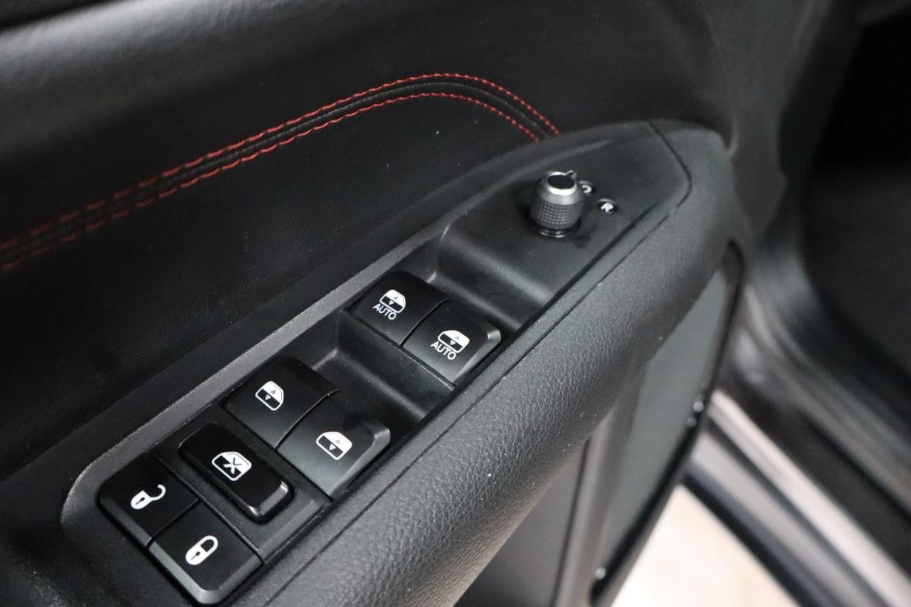 Jeep Compass Vehicle Full-screen Gallery Image 11