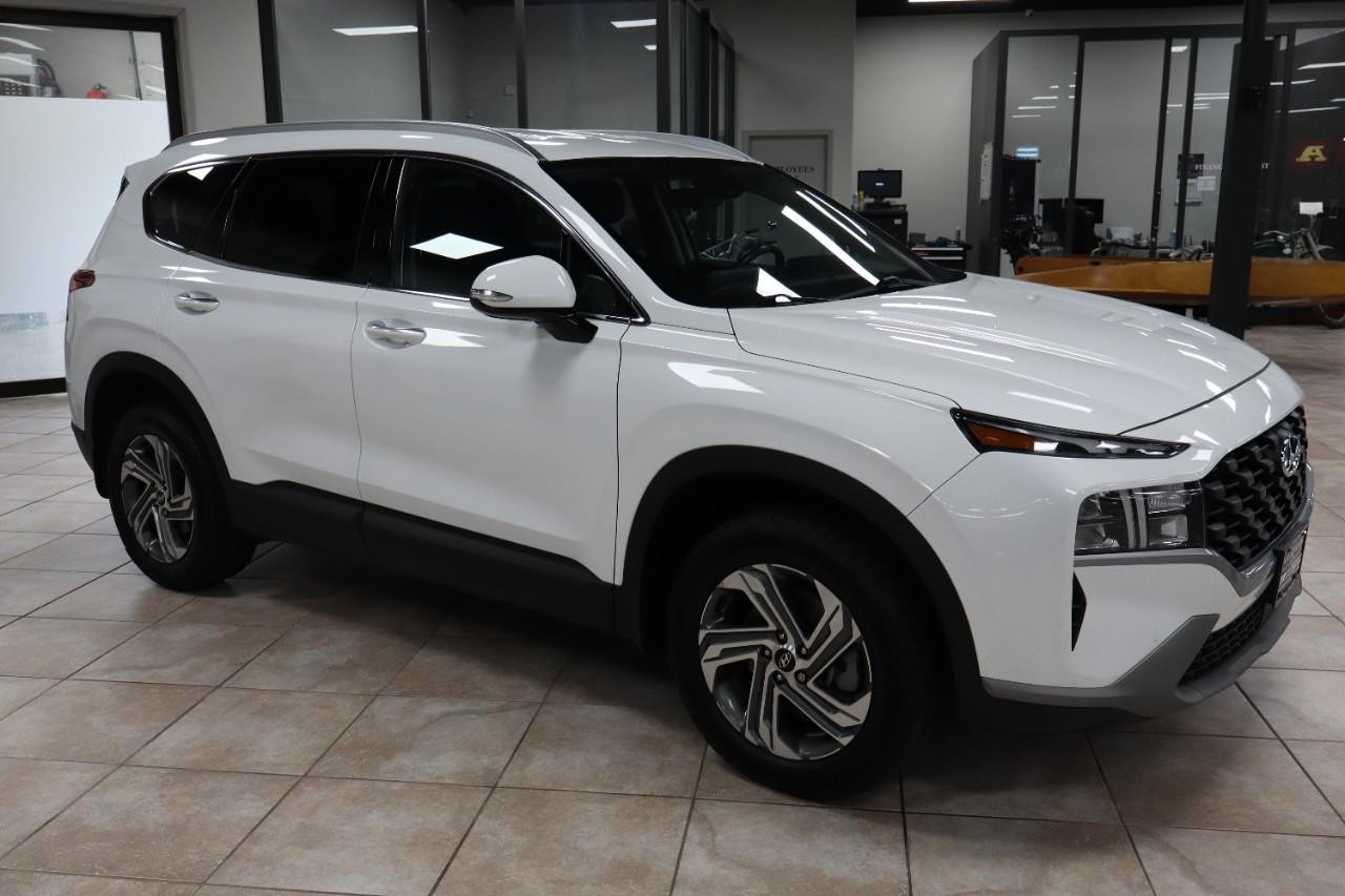 Hyundai Santa Fe Vehicle Full-screen Gallery Image 8