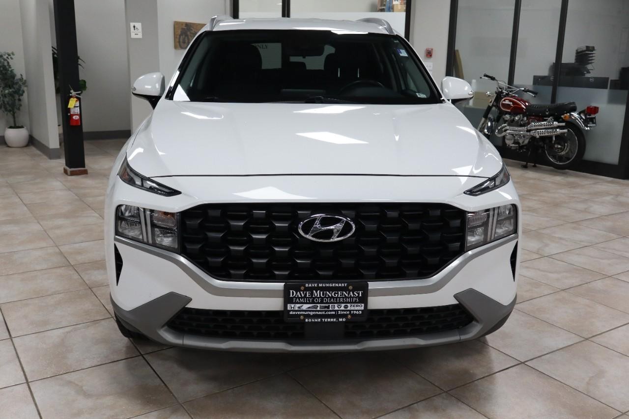 Hyundai Santa Fe Vehicle Full-screen Gallery Image 9