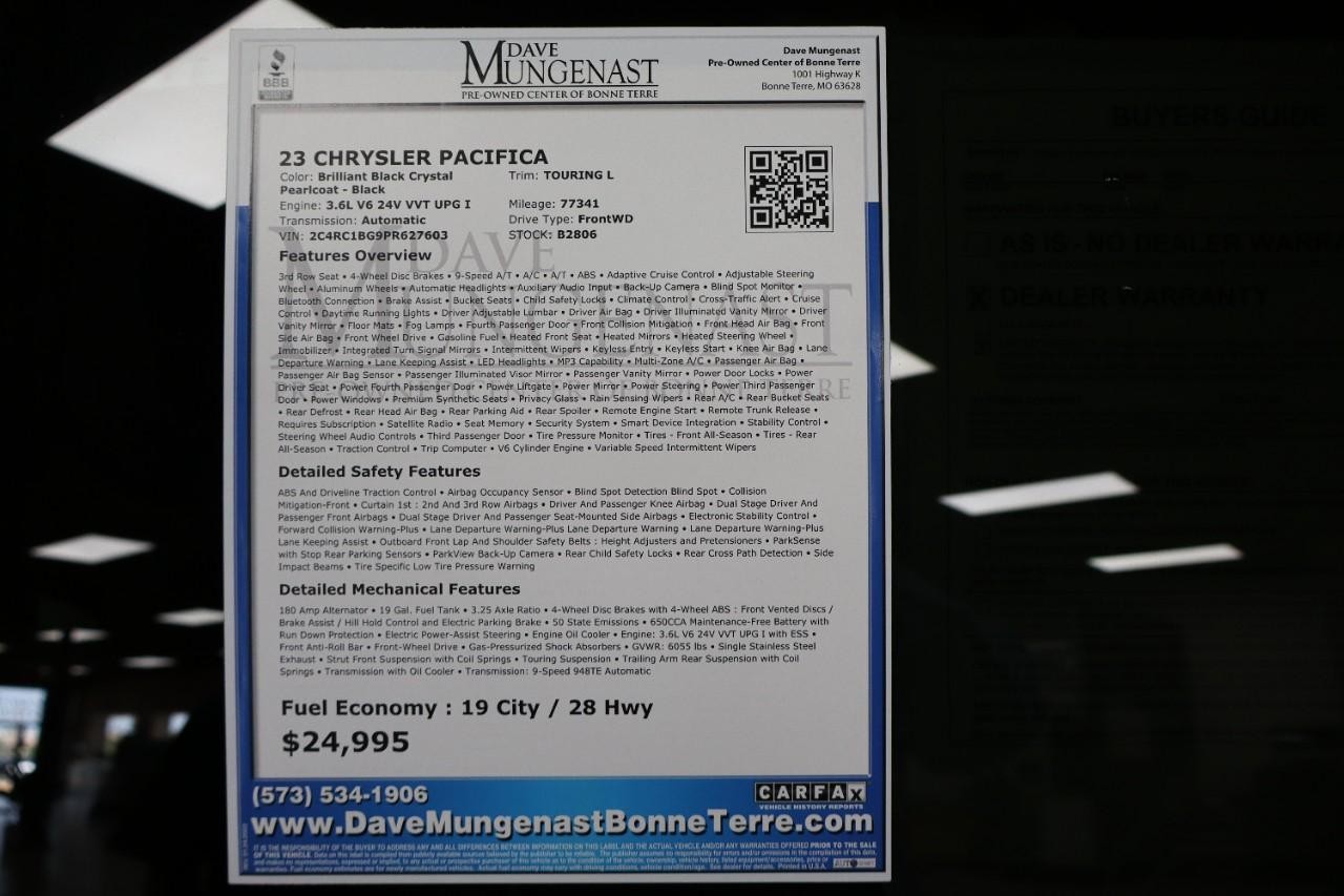 Chrysler Pacifica Vehicle Full-screen Gallery Image 24