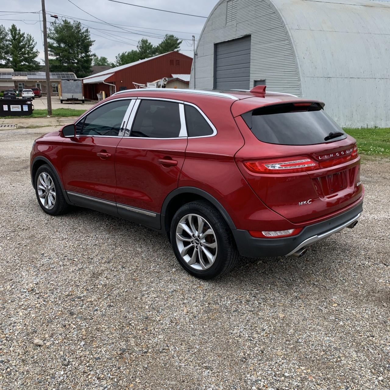 Lincoln MKC Vehicle Full-screen Gallery Image 4