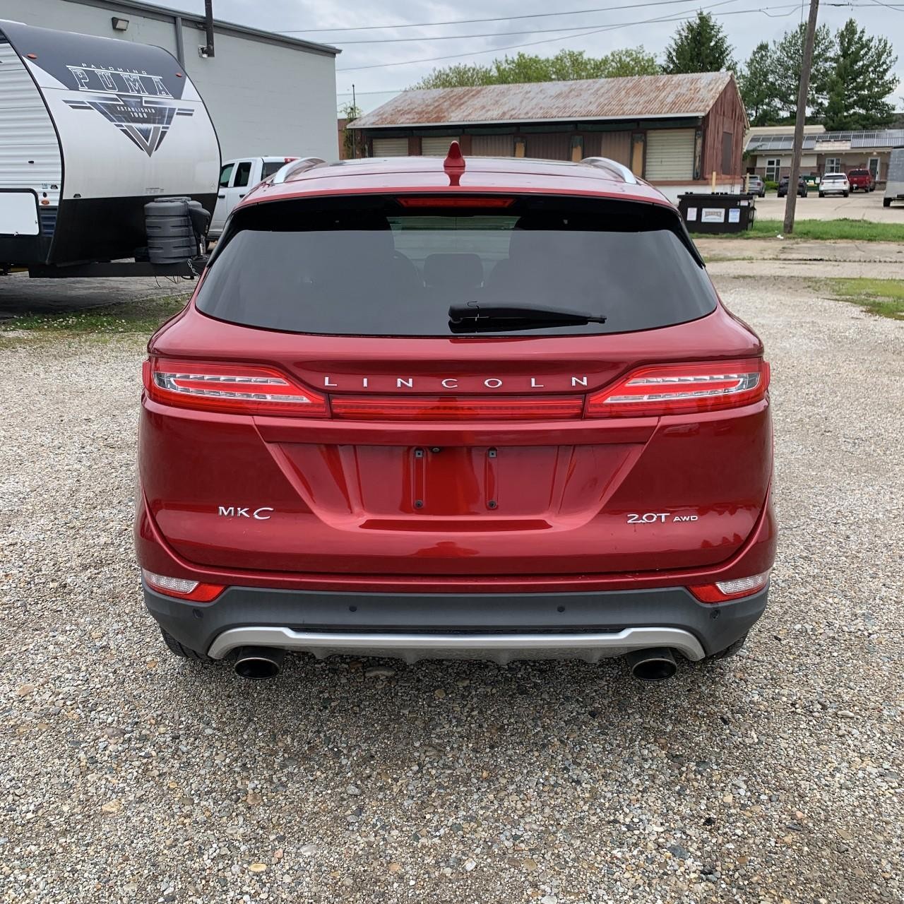 Lincoln MKC Vehicle Full-screen Gallery Image 5