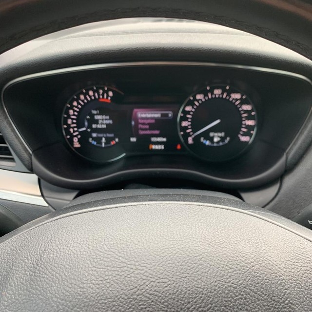 Lincoln MKC Vehicle Full-screen Gallery Image 20
