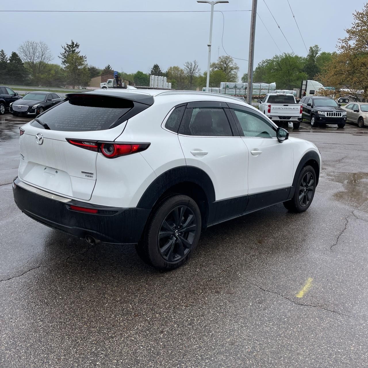 Mazda CX-30 Vehicle Full-screen Gallery Image 6