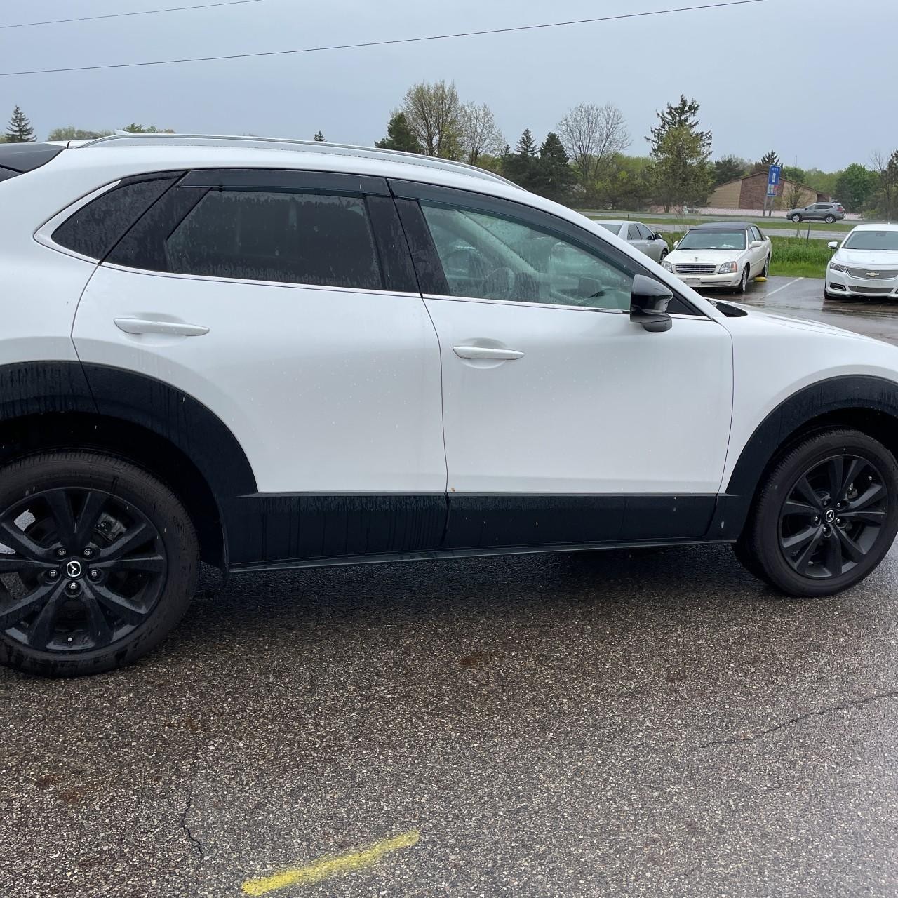 Mazda CX-30 Vehicle Full-screen Gallery Image 7