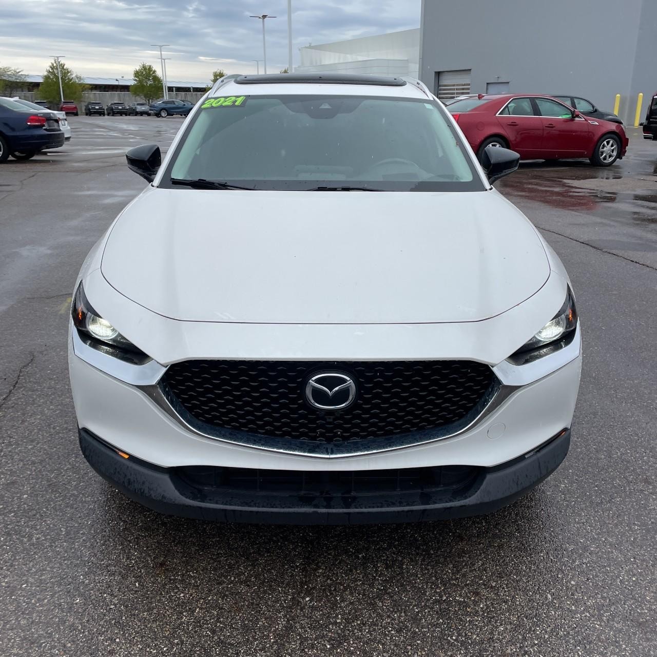 Mazda CX-30 Vehicle Full-screen Gallery Image 9