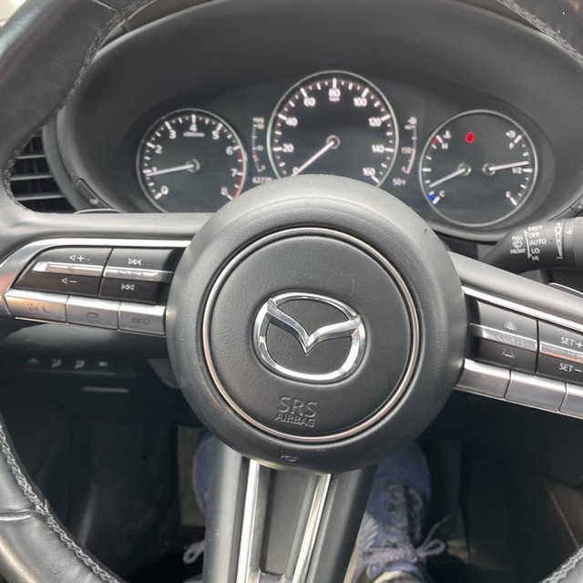 Mazda CX-30 Vehicle Full-screen Gallery Image 20