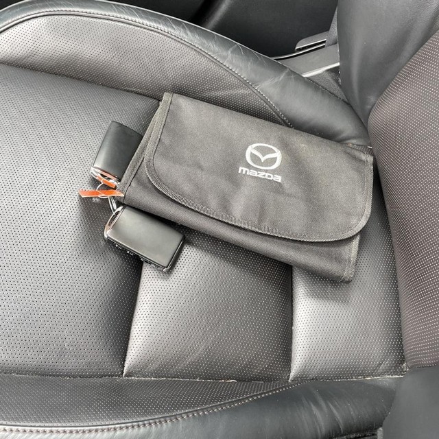 Mazda CX-30 Vehicle Full-screen Gallery Image 24