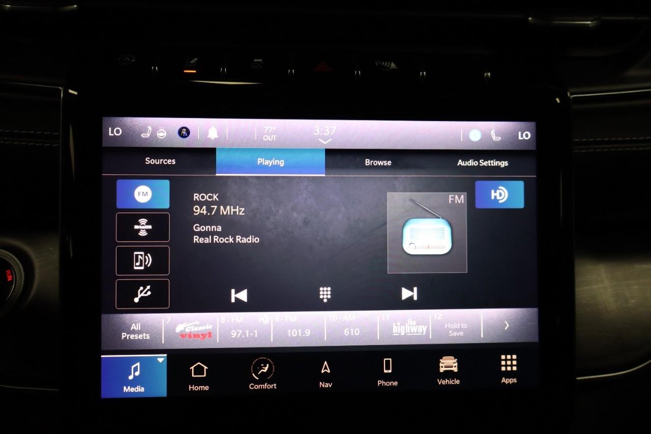 Jeep Grand Cherokee L Vehicle Full-screen Gallery Image 19