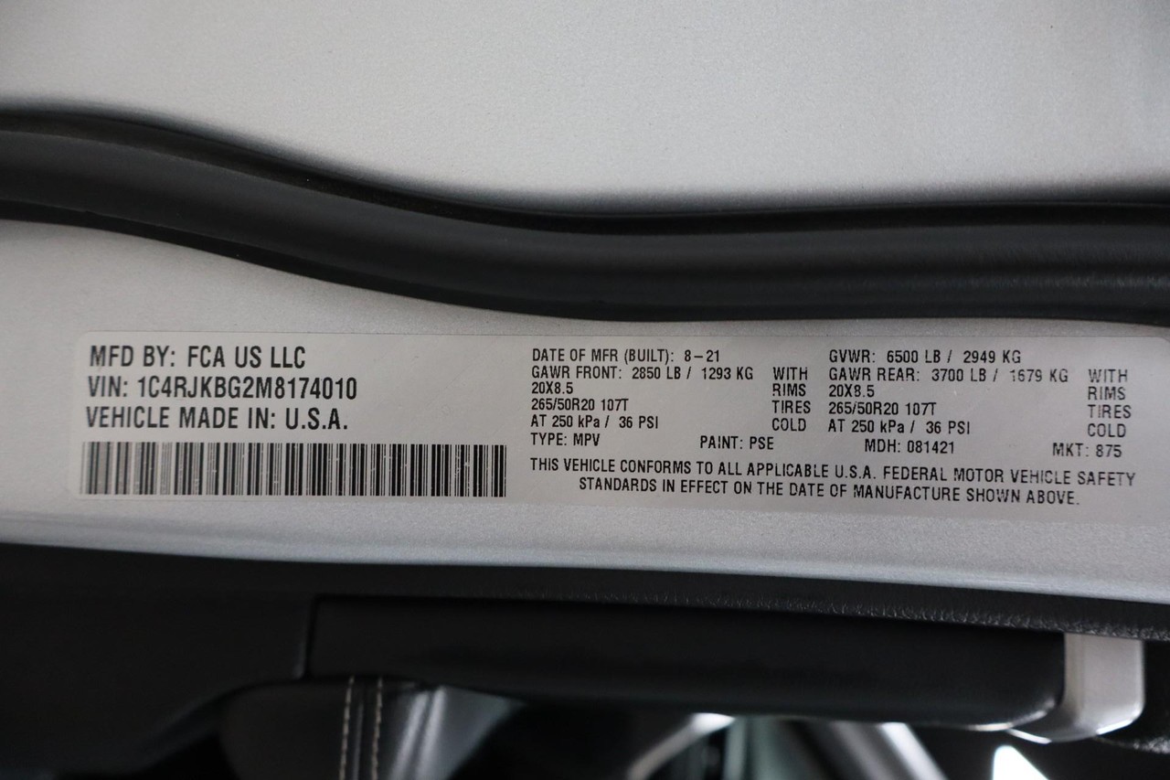 Jeep Grand Cherokee L Vehicle Full-screen Gallery Image 46