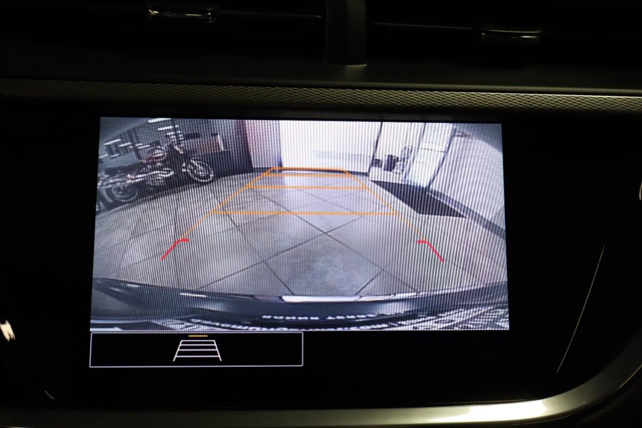 Buick Encore GX Vehicle Full-screen Gallery Image 14