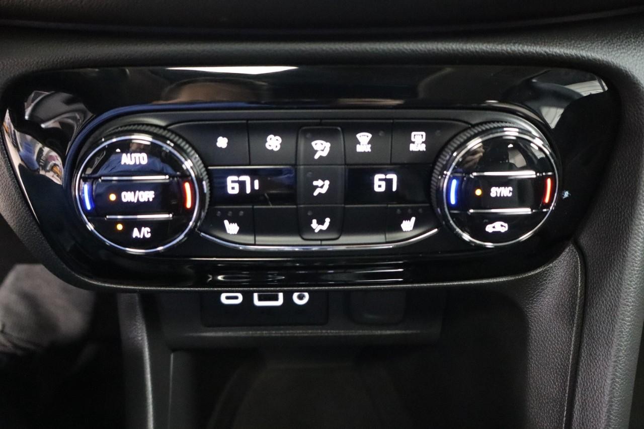 Buick Encore GX Vehicle Full-screen Gallery Image 16