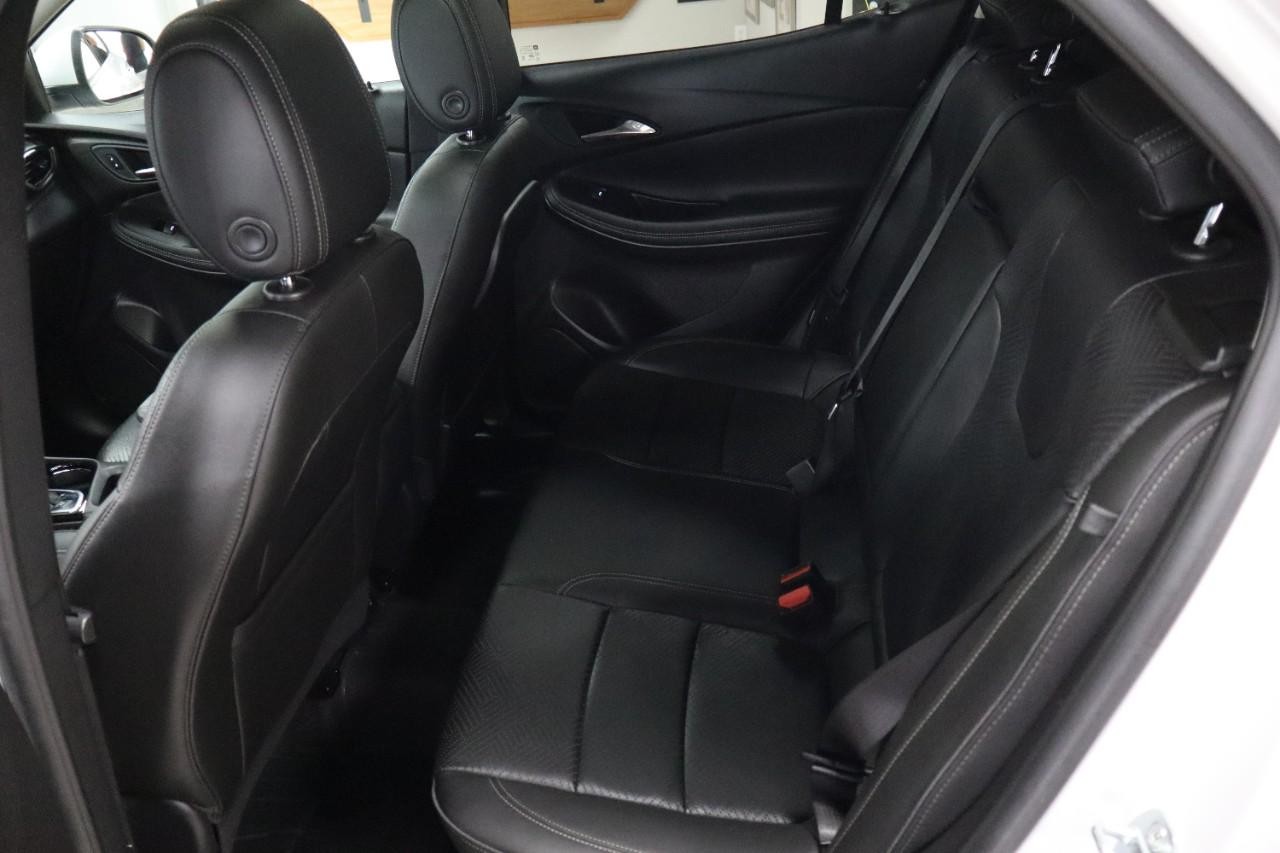 Buick Encore GX Vehicle Full-screen Gallery Image 17