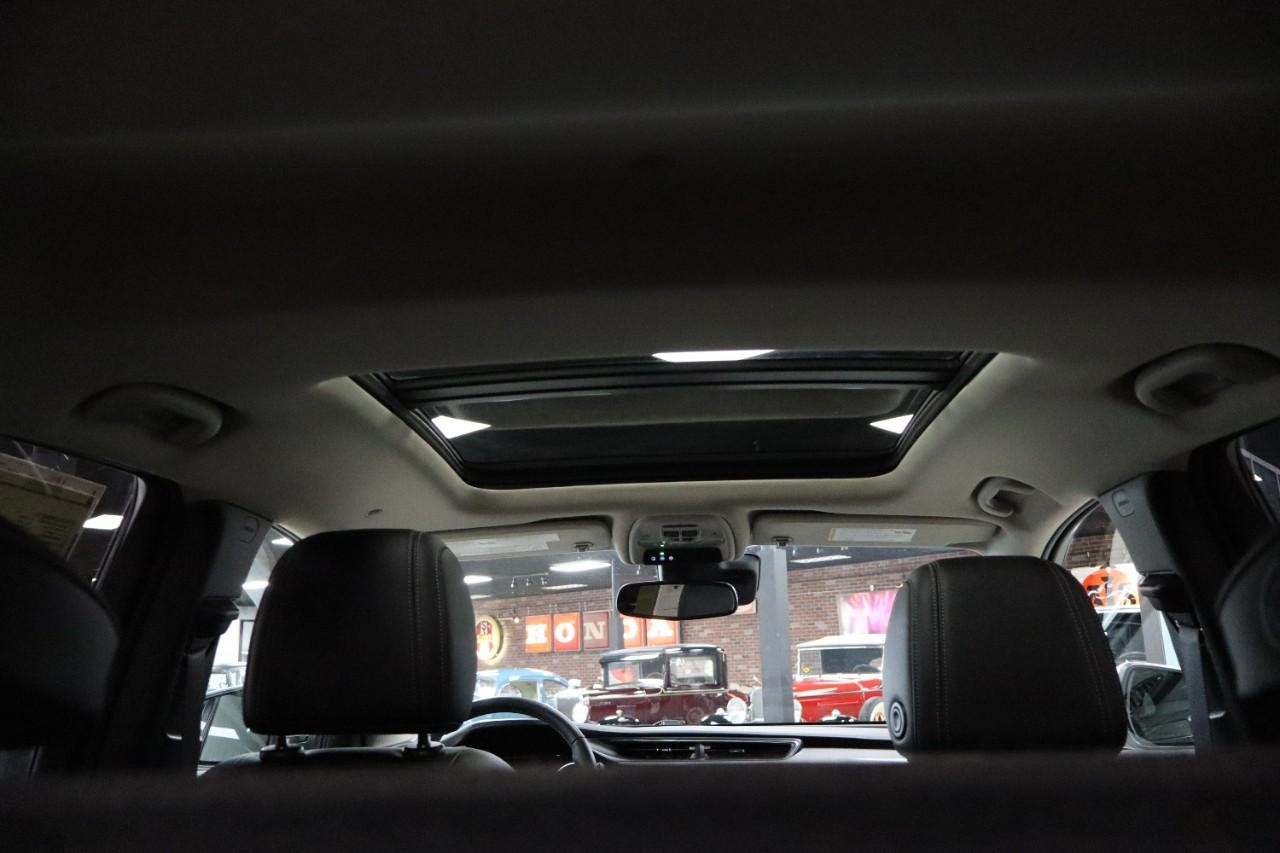Buick Encore GX Vehicle Full-screen Gallery Image 19