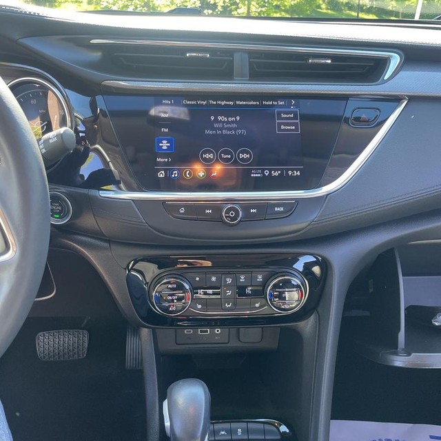 Buick Encore GX Vehicle Full-screen Gallery Image 16