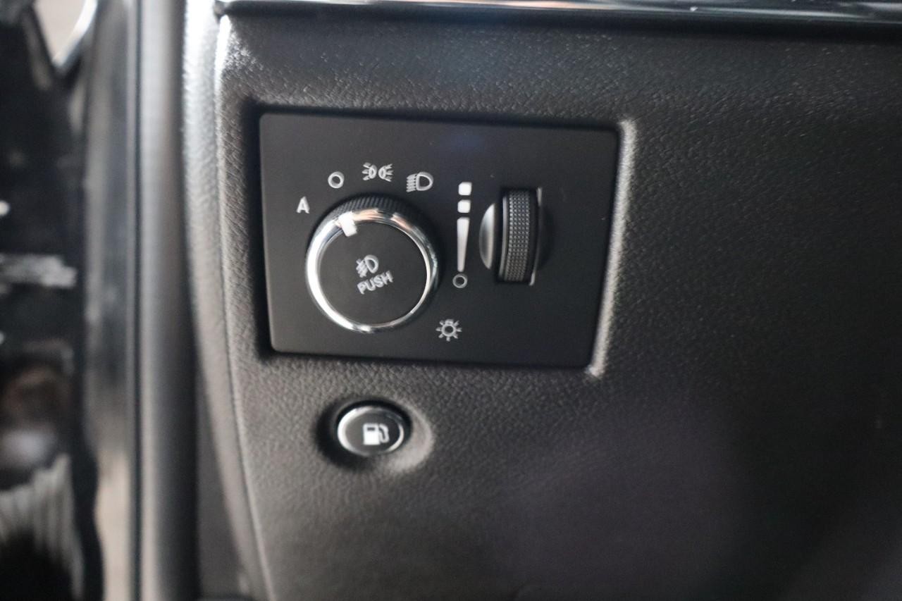 Jeep Grand Cherokee Vehicle Full-screen Gallery Image 13
