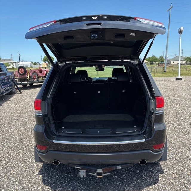 Jeep Grand Cherokee Vehicle Full-screen Gallery Image 21