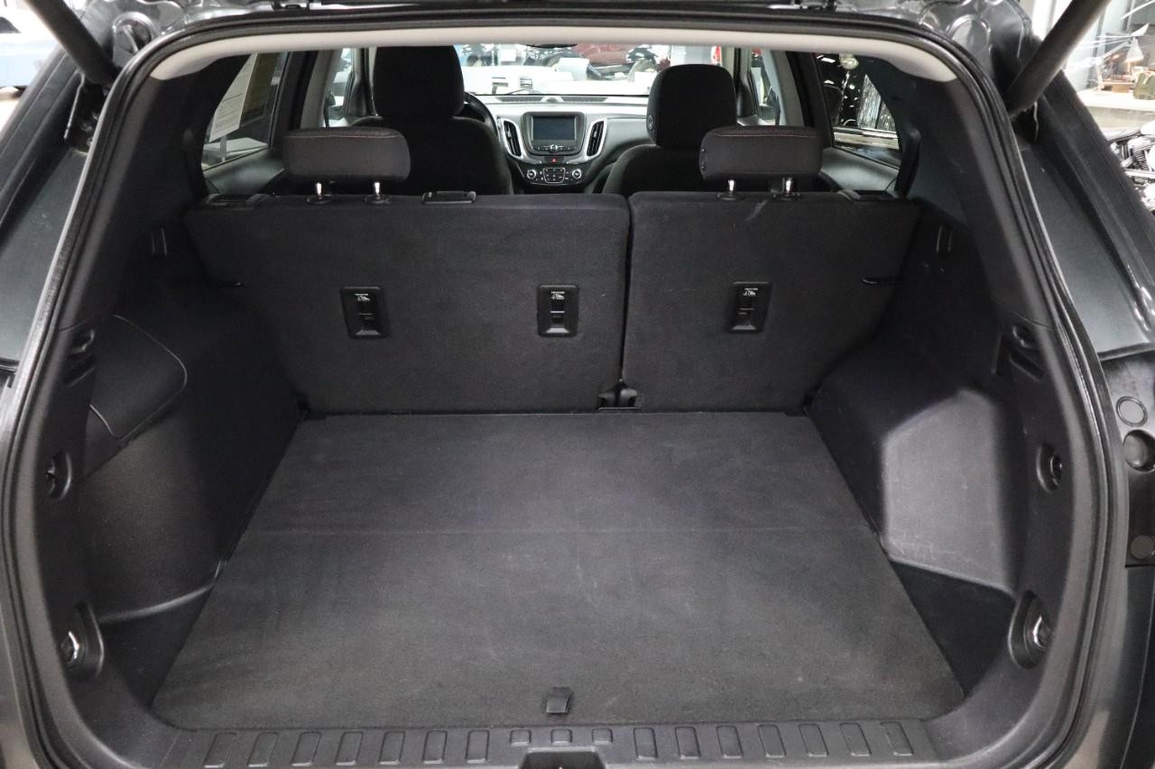 Chevrolet Equinox Vehicle Full-screen Gallery Image 18