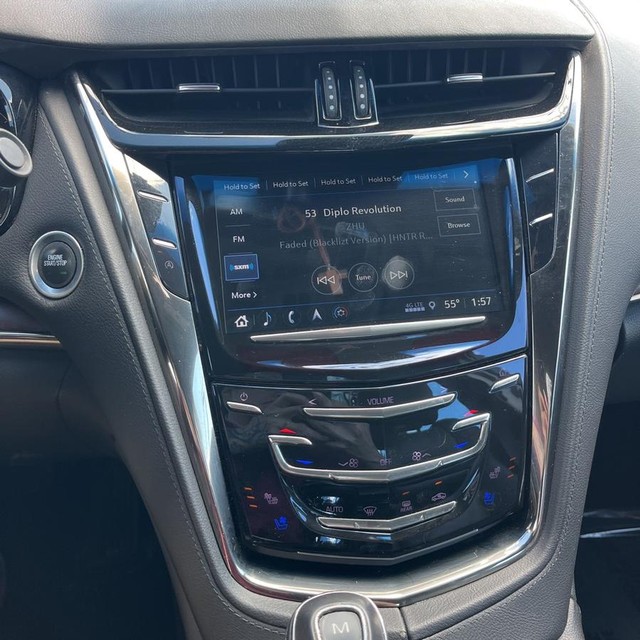 Cadillac CTS Sedan Vehicle Full-screen Gallery Image 17