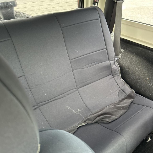 Jeep Wrangler JK Vehicle Full-screen Gallery Image 13