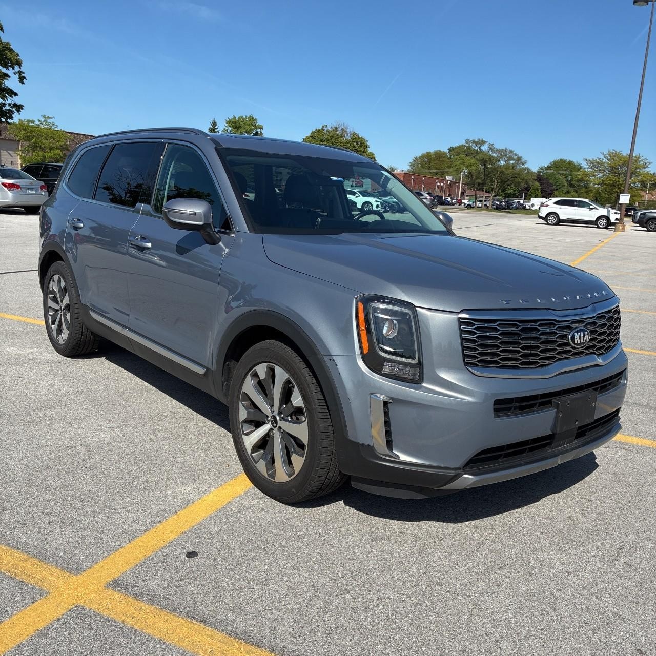 Kia Telluride Vehicle Full-screen Gallery Image 8