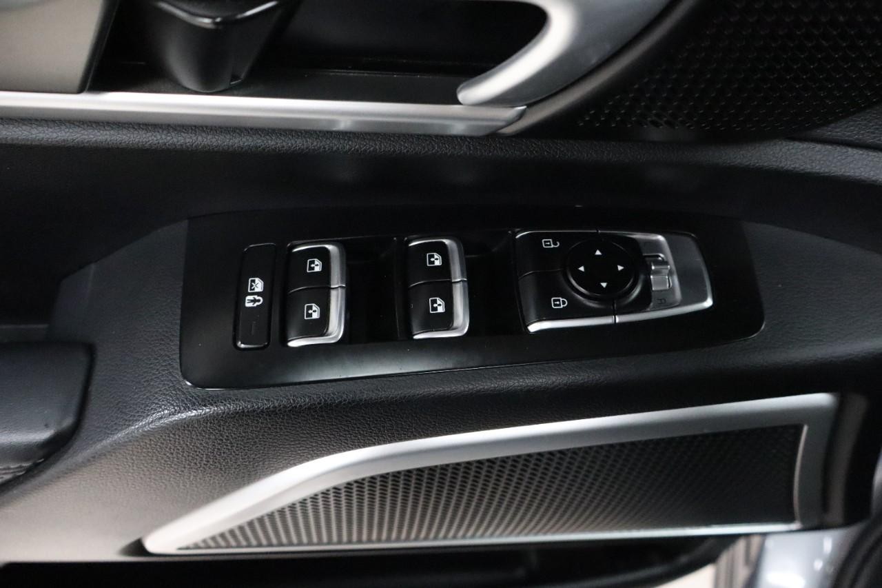 Kia Telluride Vehicle Full-screen Gallery Image 12