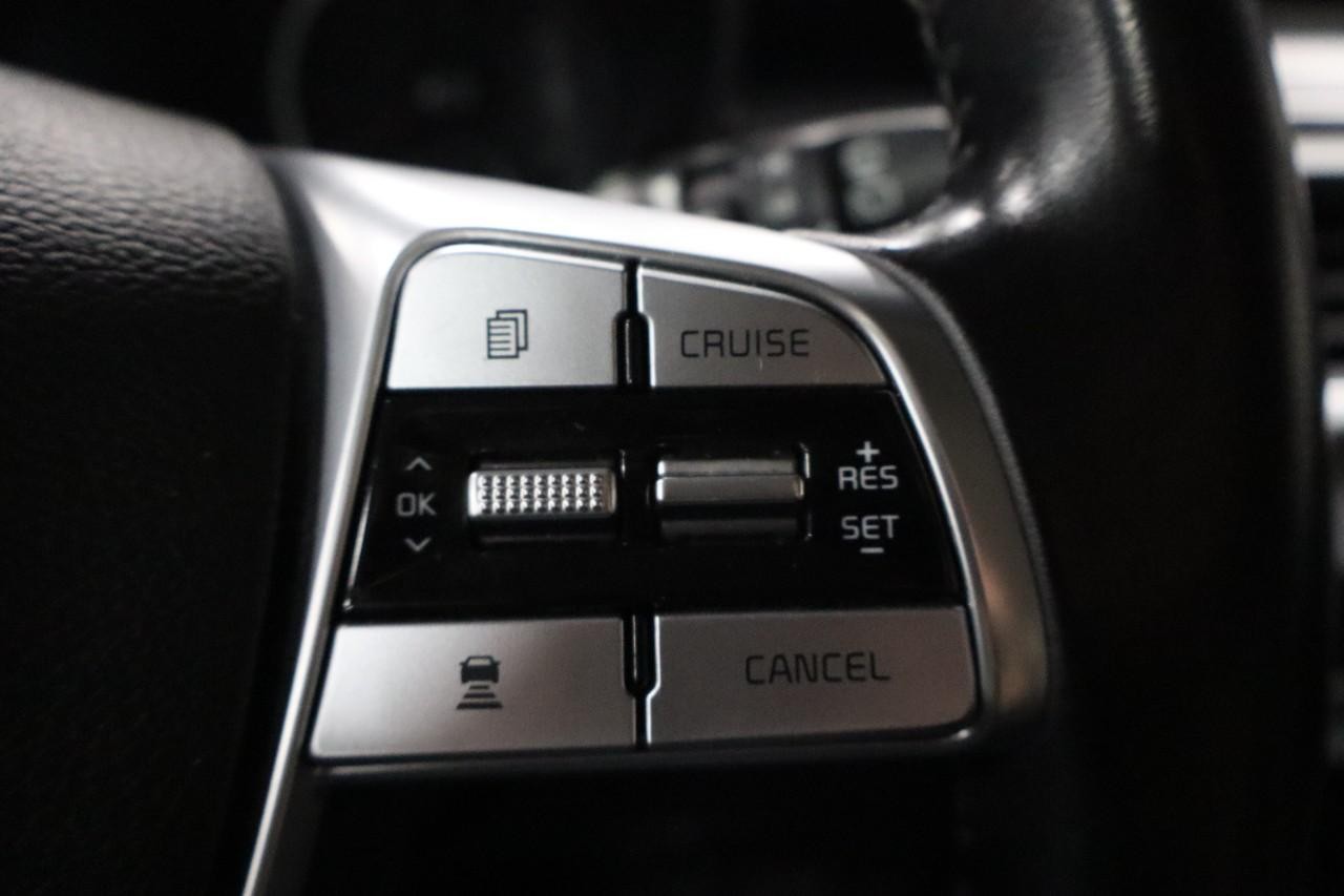 Kia Telluride Vehicle Full-screen Gallery Image 16