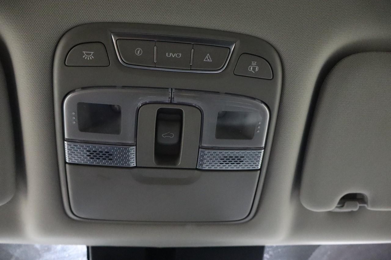 Kia Telluride Vehicle Full-screen Gallery Image 24