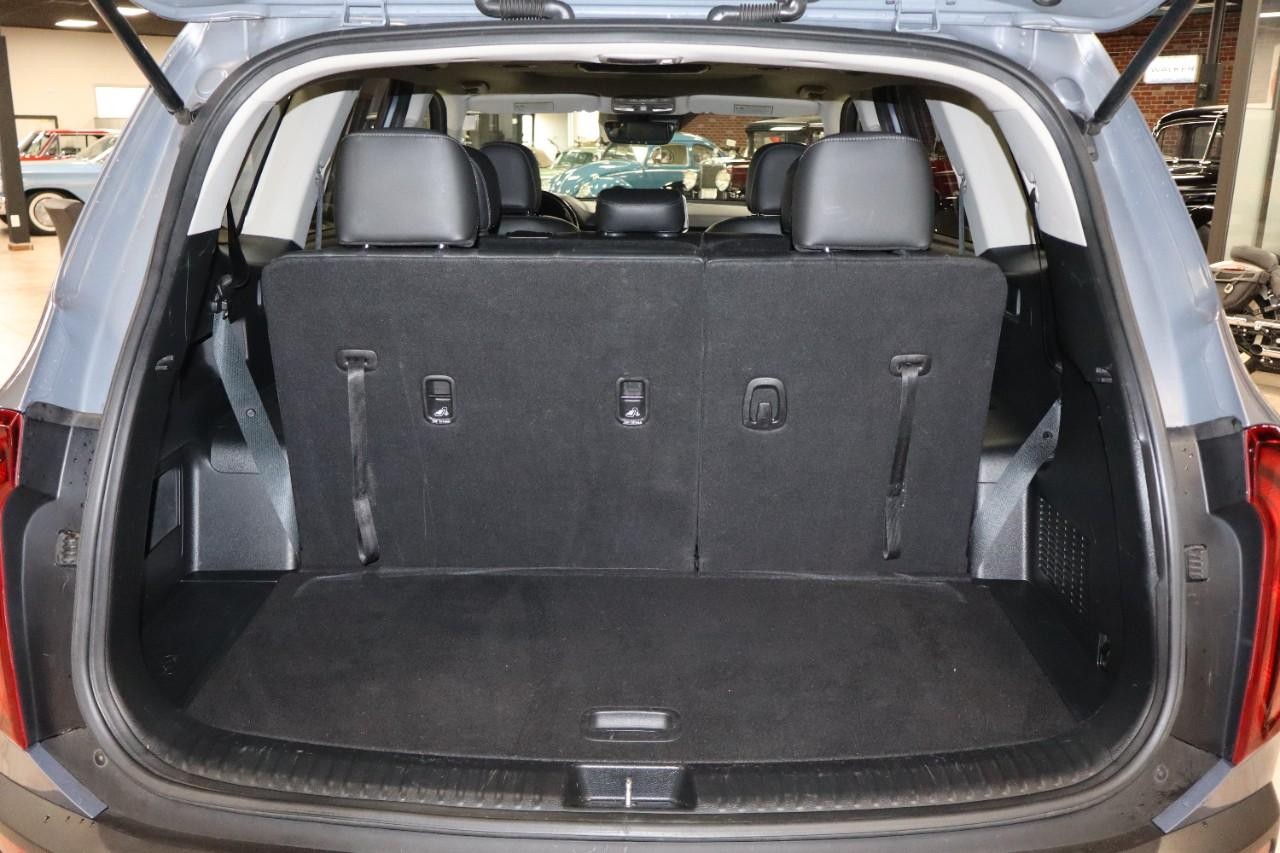 Kia Telluride Vehicle Full-screen Gallery Image 32