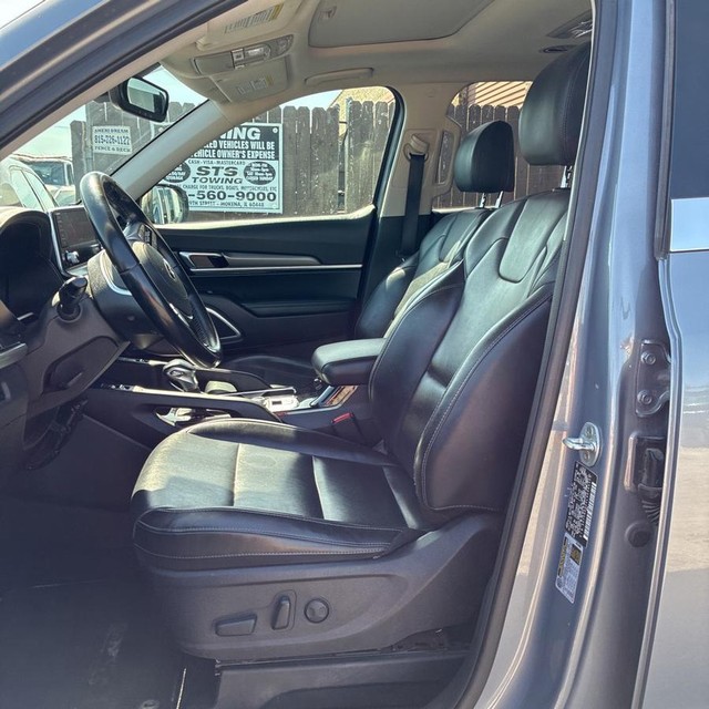 Kia Telluride Vehicle Full-screen Gallery Image 11