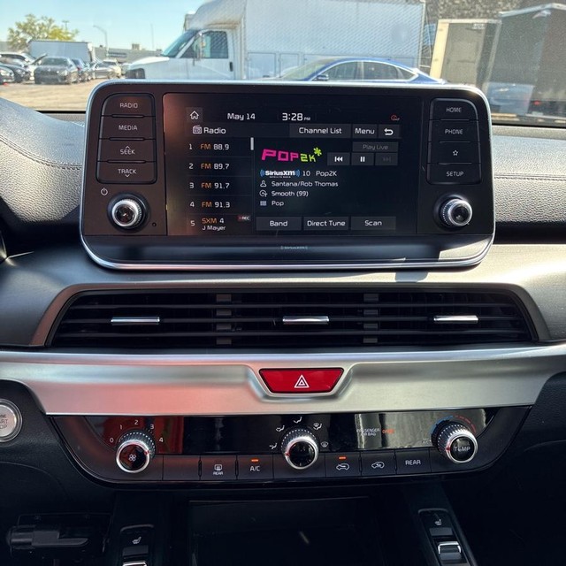 Kia Telluride Vehicle Full-screen Gallery Image 19