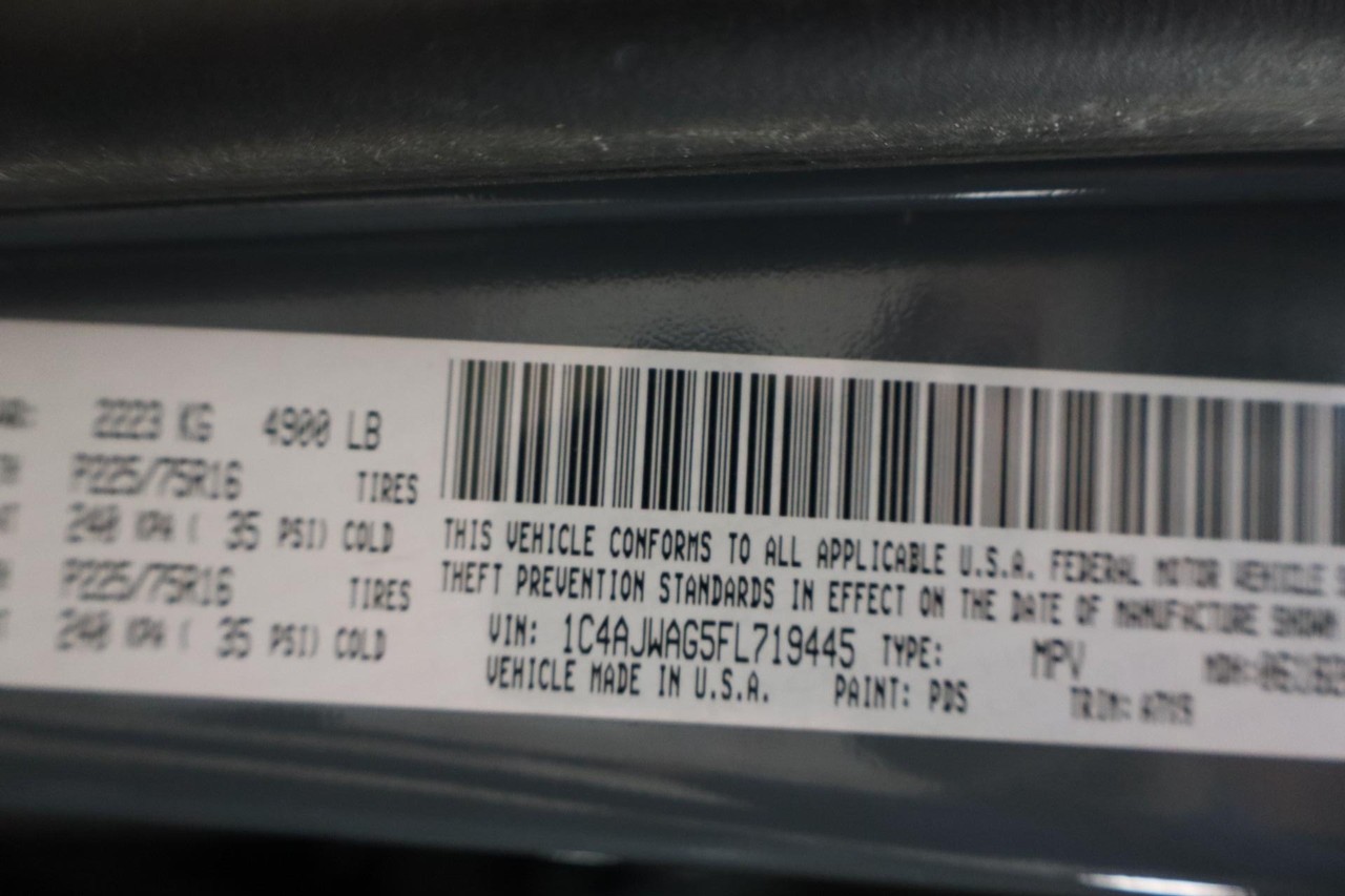 Jeep Wrangler Vehicle Full-screen Gallery Image 13