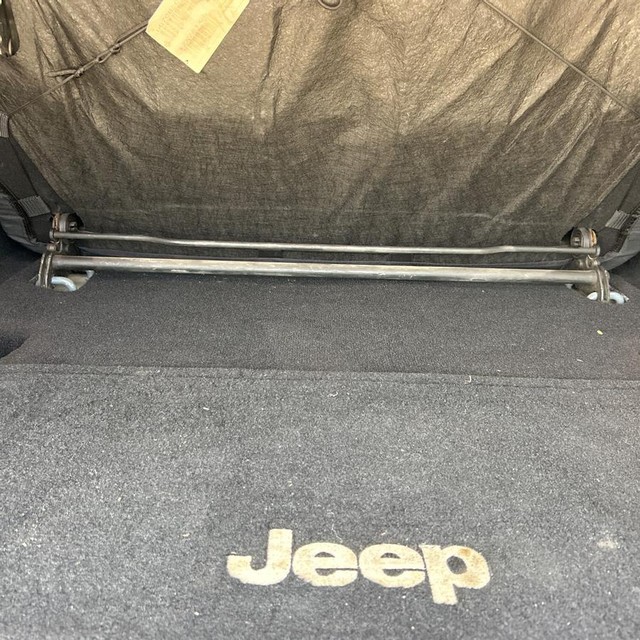 Jeep Wrangler Vehicle Full-screen Gallery Image 17