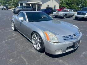 Cadillac XLR Vehicle Full-screen Gallery Image 3
