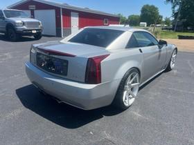 Cadillac XLR Vehicle Full-screen Gallery Image 5