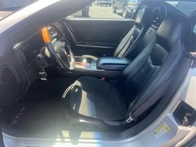 Cadillac XLR Vehicle Full-screen Gallery Image 9