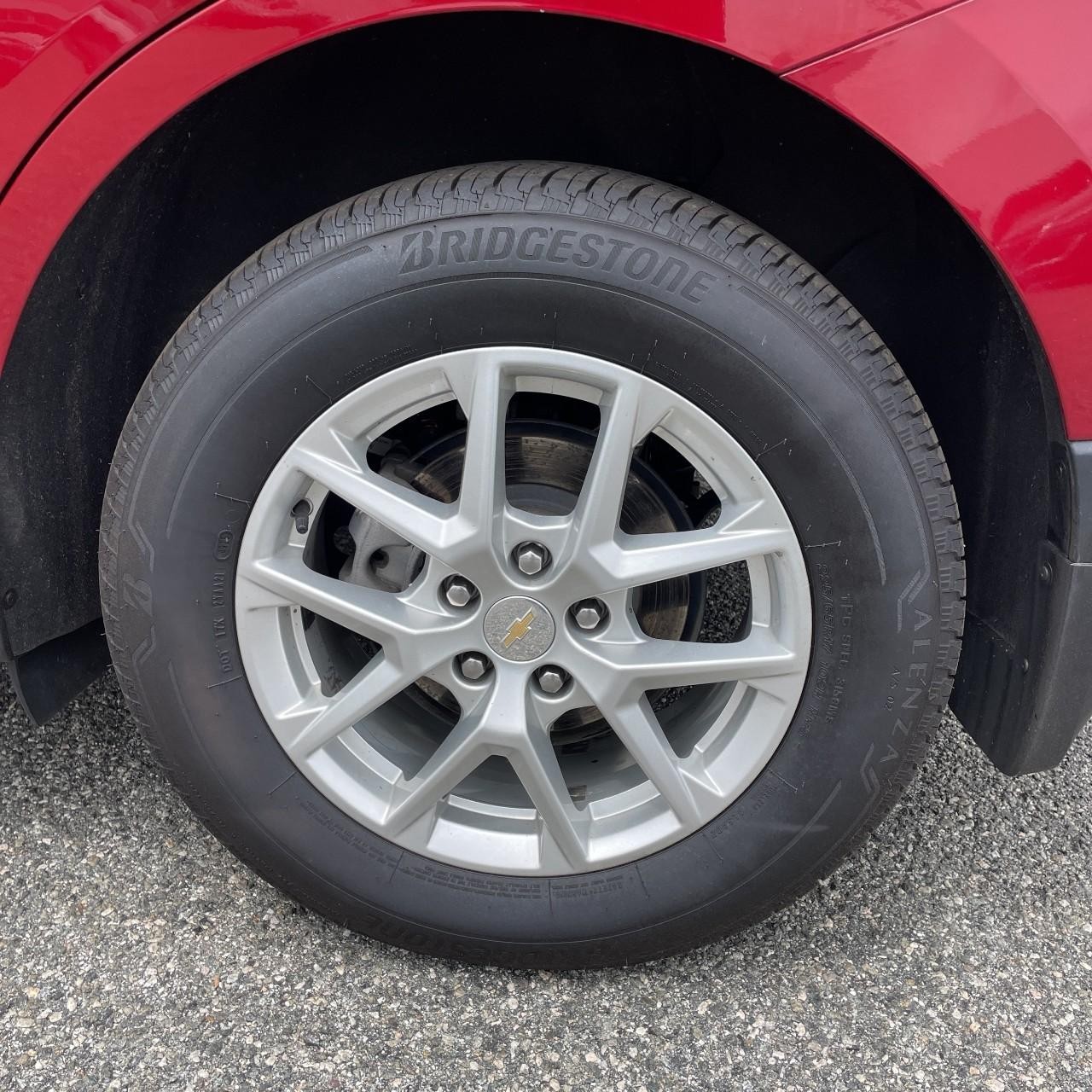 Chevrolet Equinox Vehicle Full-screen Gallery Image 7