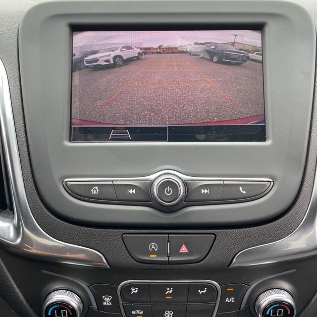 Chevrolet Equinox Vehicle Full-screen Gallery Image 14