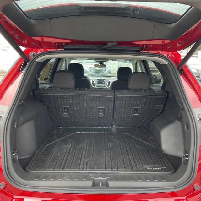 Chevrolet Equinox Vehicle Full-screen Gallery Image 16