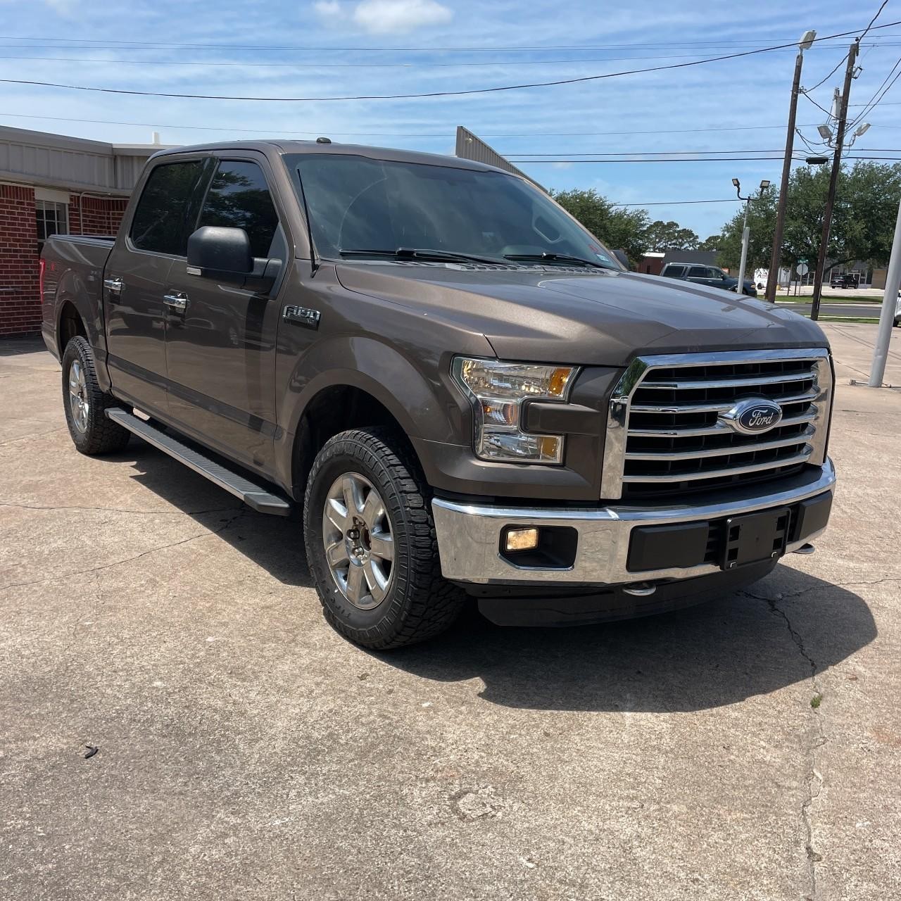 Ford F-150 Vehicle Full-screen Gallery Image 7