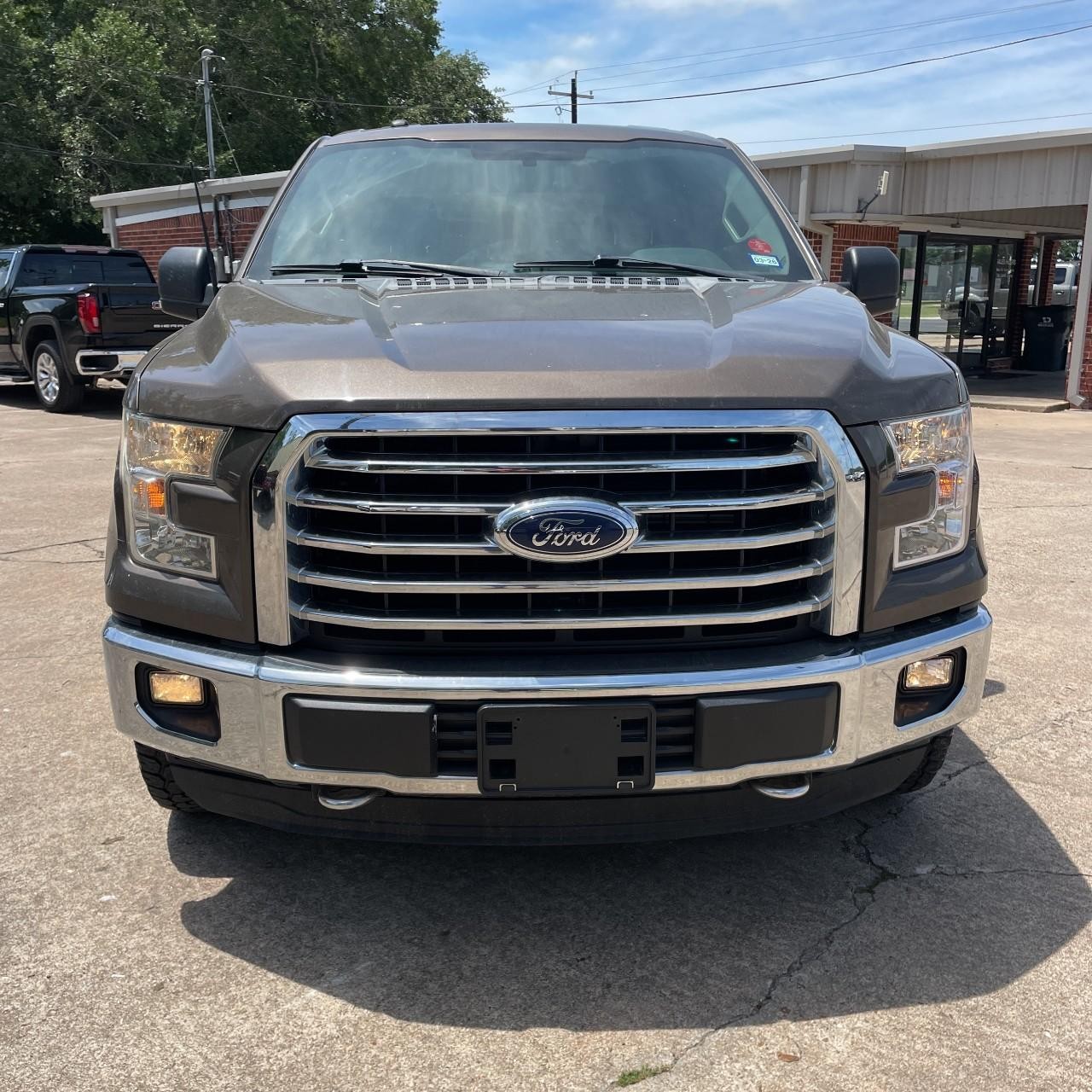 Ford F-150 Vehicle Full-screen Gallery Image 8