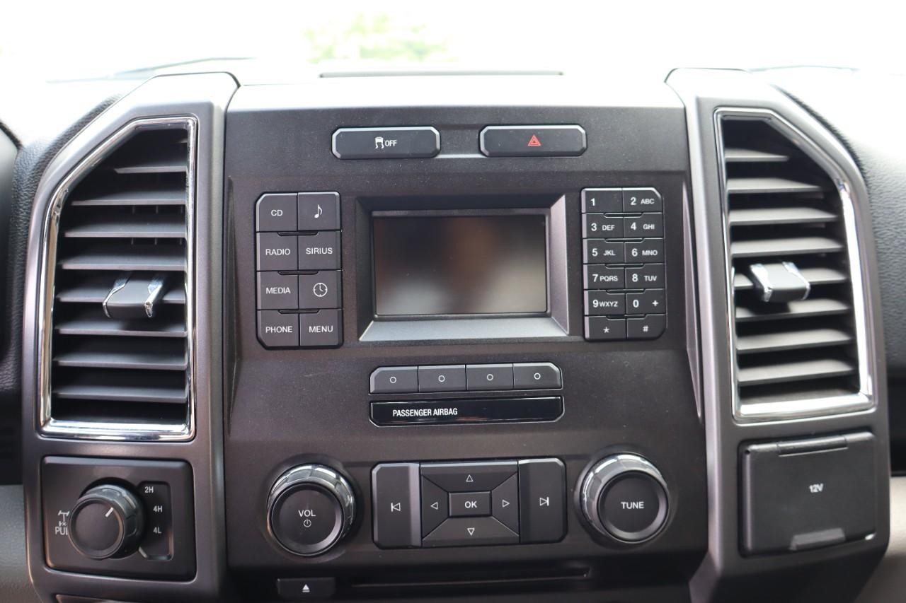 Ford F-150 Vehicle Full-screen Gallery Image 23
