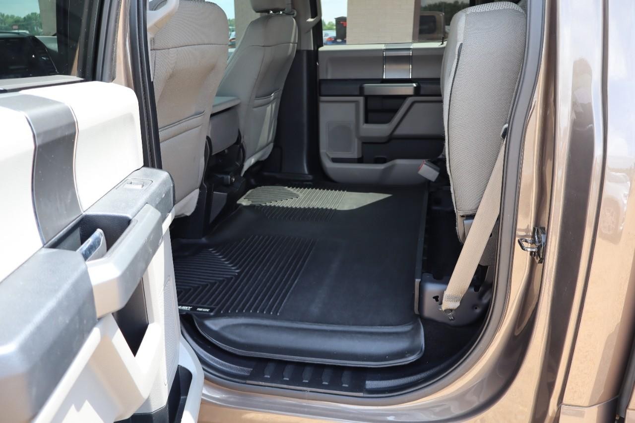 Ford F-150 Vehicle Full-screen Gallery Image 29