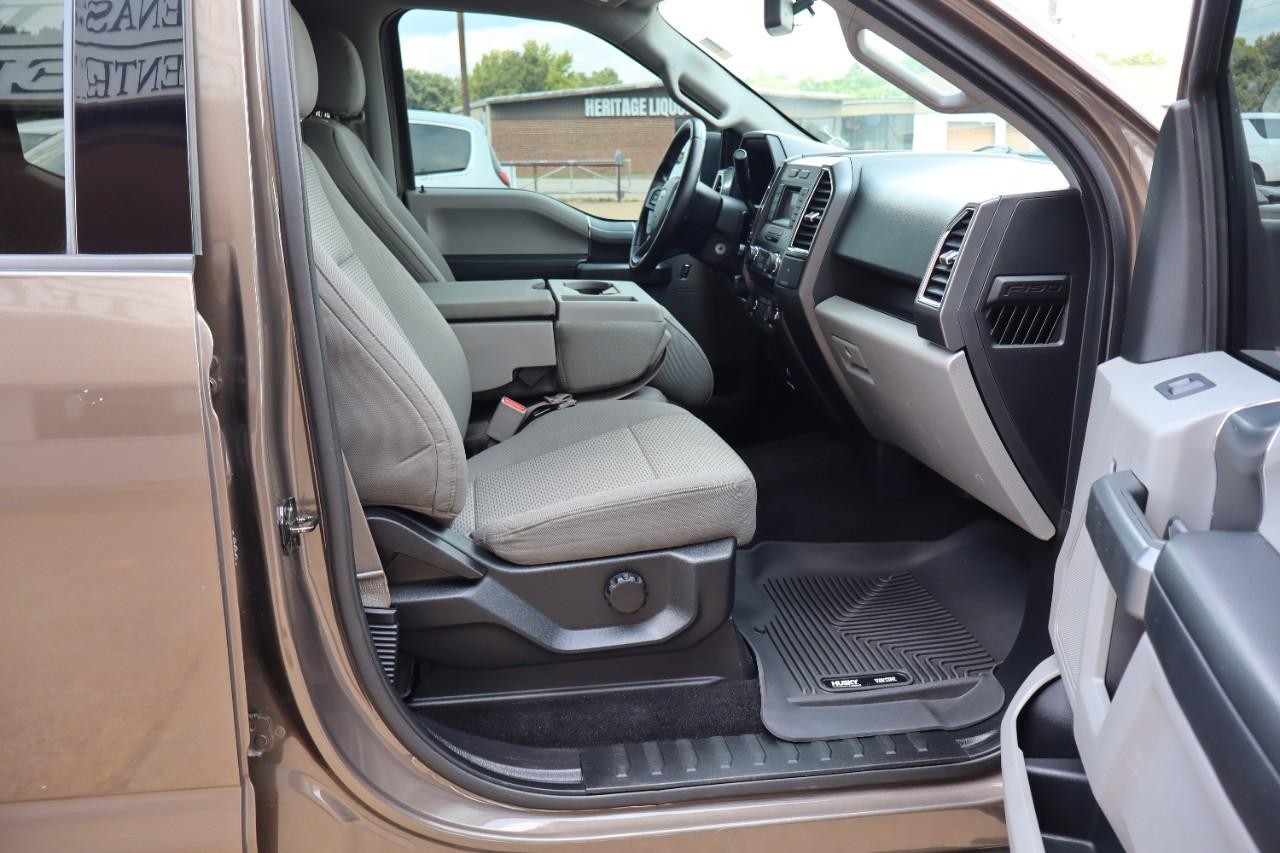 Ford F-150 Vehicle Full-screen Gallery Image 33